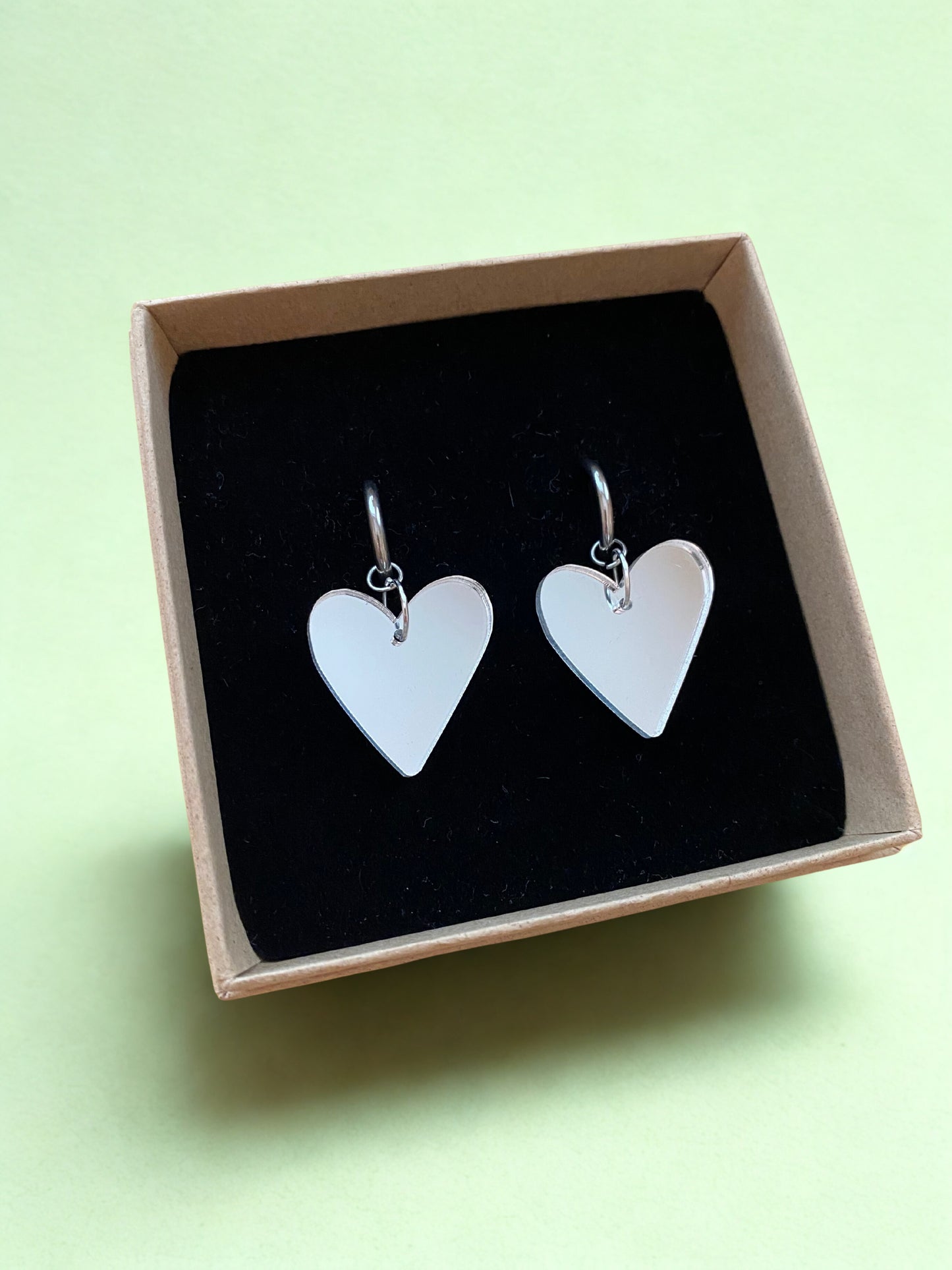 HEARTS- korvakorut (renkailla)