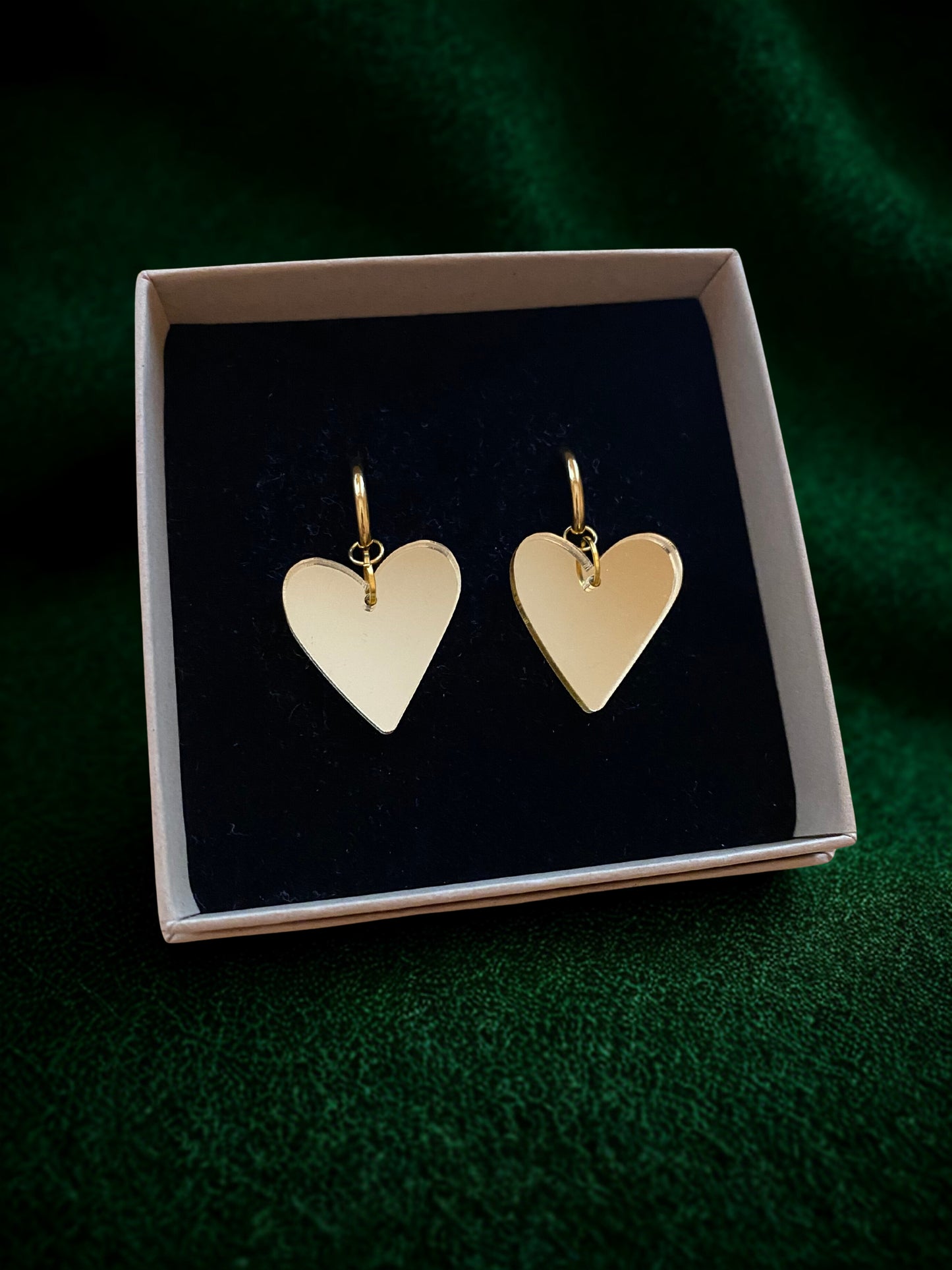 HEARTS- korvakorut (renkailla)